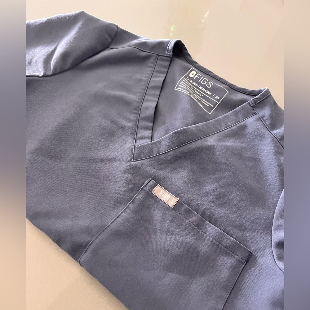 Figs Space Navy Catarina Top